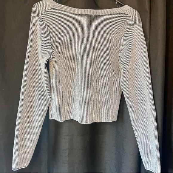 Gray Striped Zip-Up Cropped Sweater - Picture 5 of 6